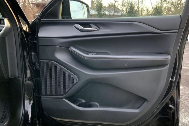 2023 JEEP GRAND CHEROKEE - Image 23