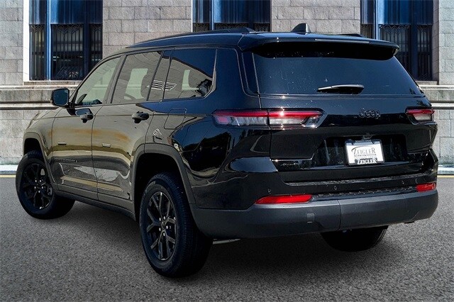 2025 Jeep Grand Cherokee Altitude X photo 3