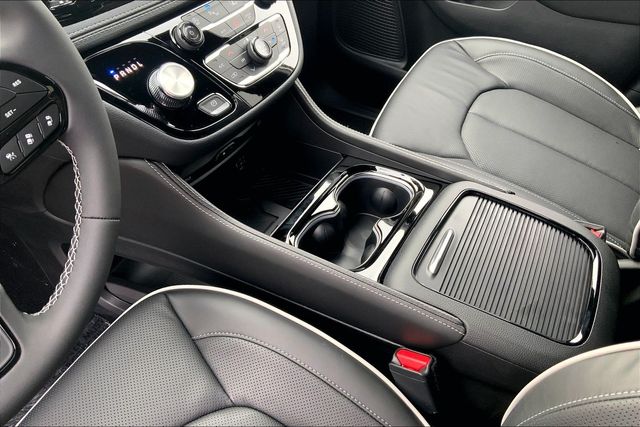 2026 CHRYSLER PACIFICA - Image 7