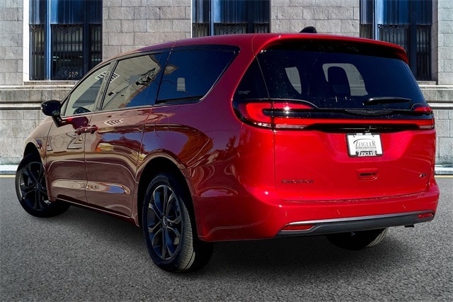 2026 CHRYSLER PACIFICA - Image 3