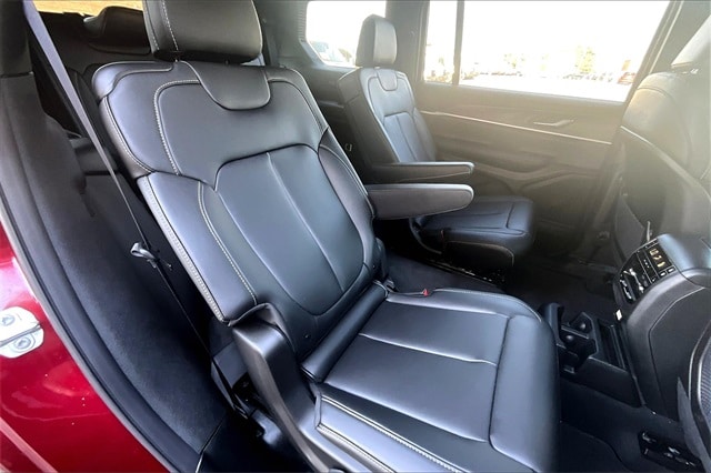 2025 JEEP GRAND CHEROKEE L - Image 25