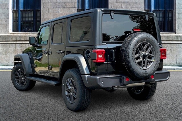 2025 Jeep Wrangler Sport S photo 3