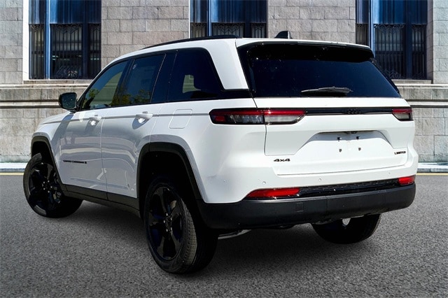 2025 JEEP GRAND CHEROKEE - Image 3