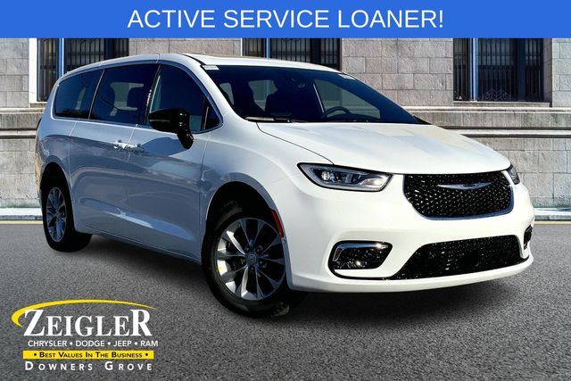 2026 Chrysler Pacifica Select AWD's photo
