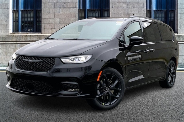 2026 CHRYSLER PACIFICA - Image 2