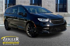 2026 Chrysler Pacifica Limited Passenger Van