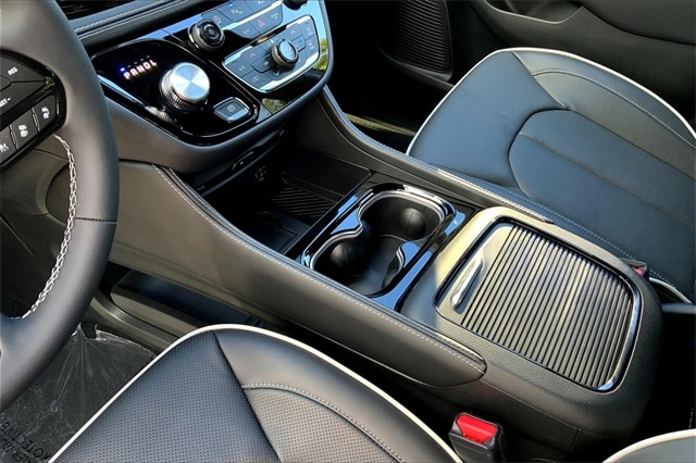 2026 CHRYSLER PACIFICA - Image 7