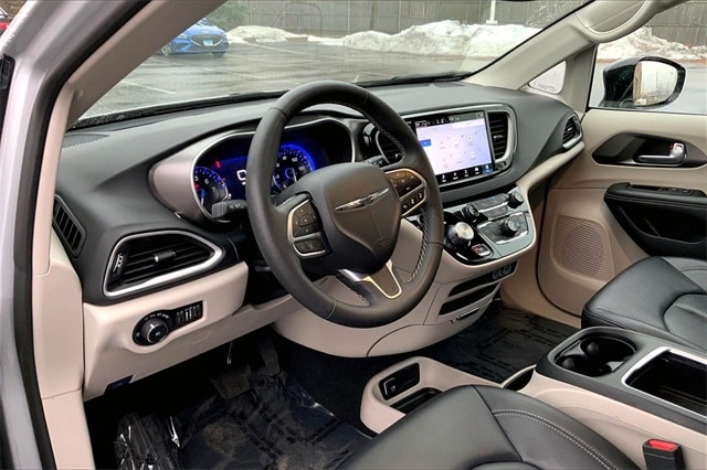 2024 CHRYSLER PACIFICA - Image 13