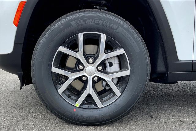 2025 JEEP GRAND CHEROKEE - Image 12