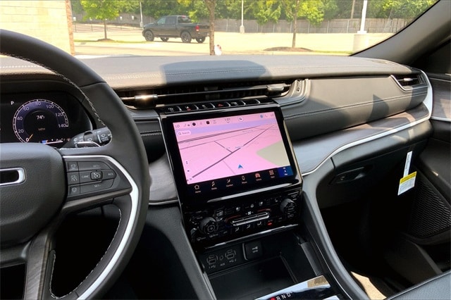 2025 JEEP GRAND CHEROKEE L - Image 6