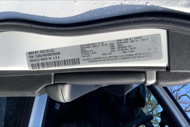 2025 JEEP GRAND CHEROKEE - Image 13