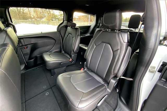2026 CHRYSLER PACIFICA - Image 10