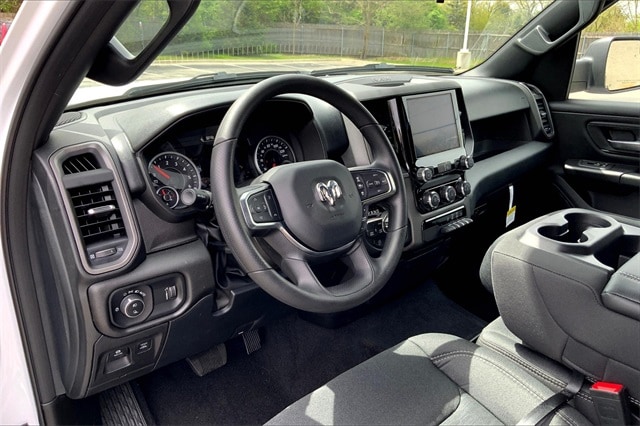 2025 RAM 1500 - Image 8