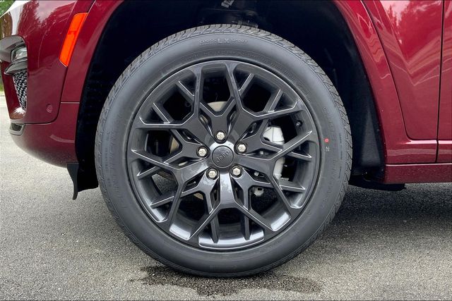 2025 JEEP GRAND CHEROKEE - Image 12