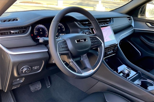 2025 JEEP GRAND CHEROKEE - Image 8