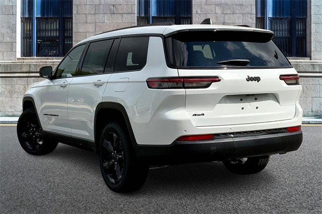 2025 JEEP GRAND CHEROKEE L - Image 3