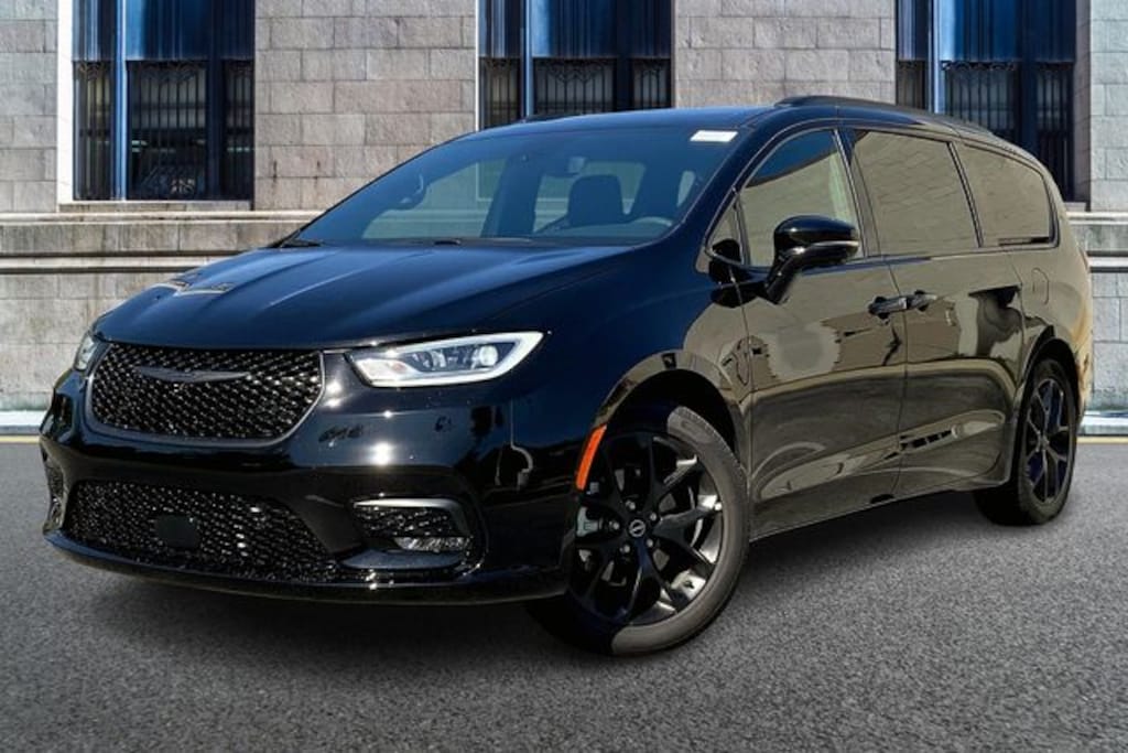 New 2026 Chrysler Pacifica Limited Passenger Van