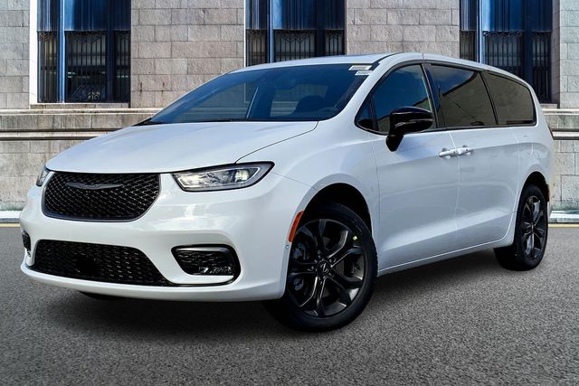 2026 CHRYSLER PACIFICA - Image 2