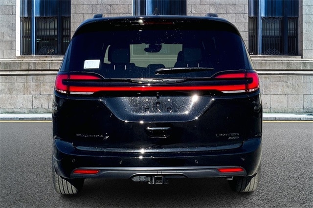 2026 CHRYSLER PACIFICA - Image 4