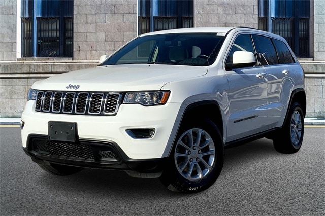 Used 2022 Jeep Grand Cherokee WK Laredo E with VIN 1C4RJFAG4NC175800 for sale in Downers Grove, IL