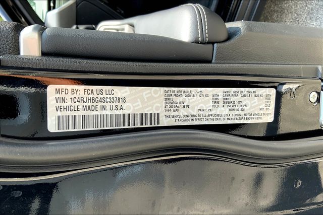 2025 JEEP GRAND CHEROKEE - Image 13