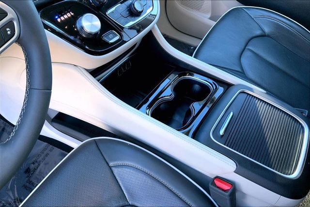 2024 CHRYSLER PACIFICA - Image 17