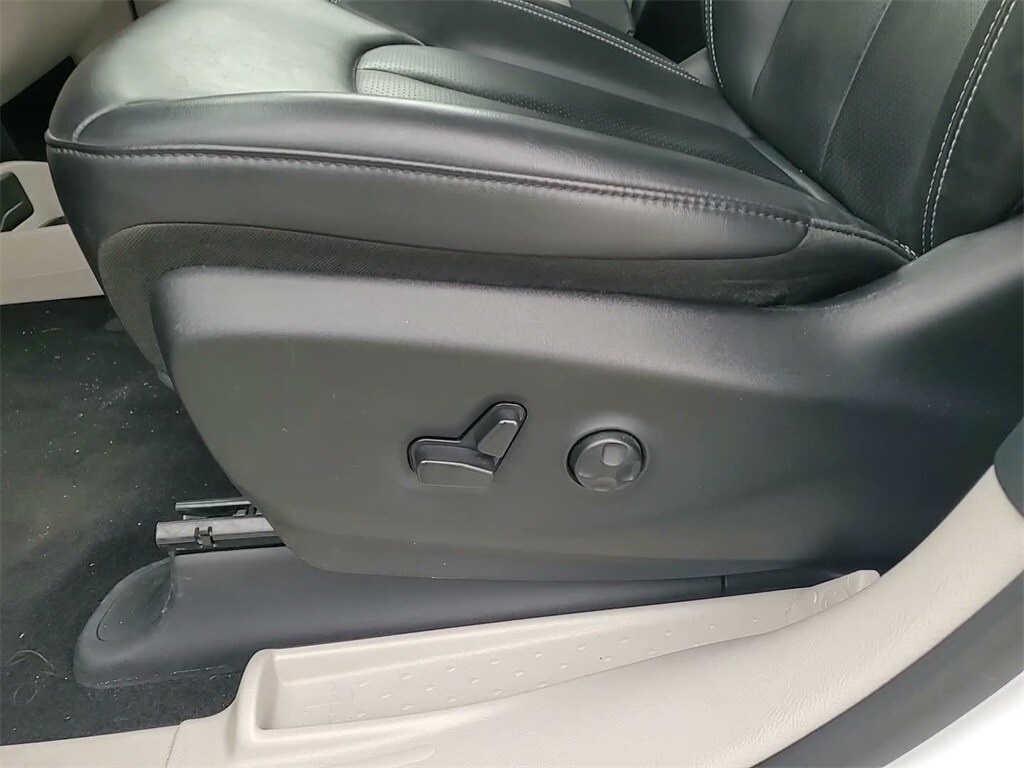 2023 CHRYSLER PACIFICA - Image 23