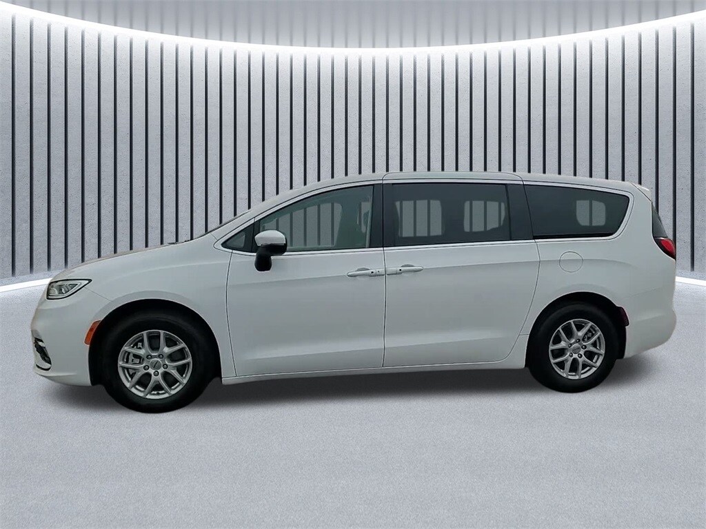 2023 CHRYSLER PACIFICA - Image 14