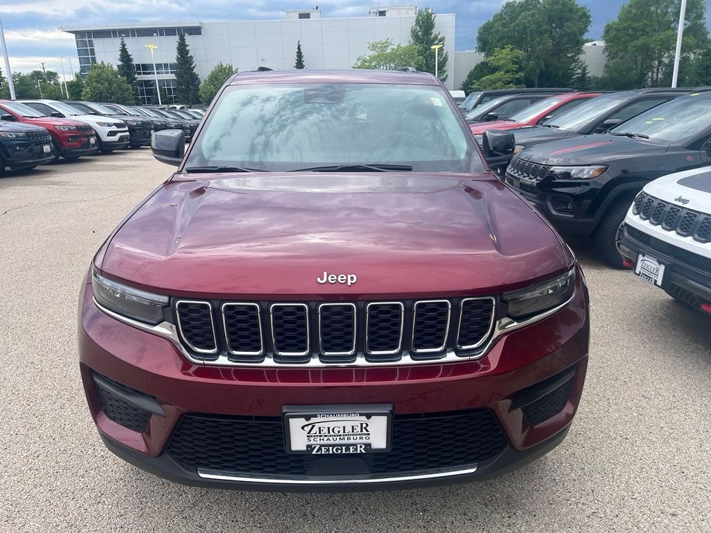 Used 2024 Jeep Grand Cherokee Laredo SUV