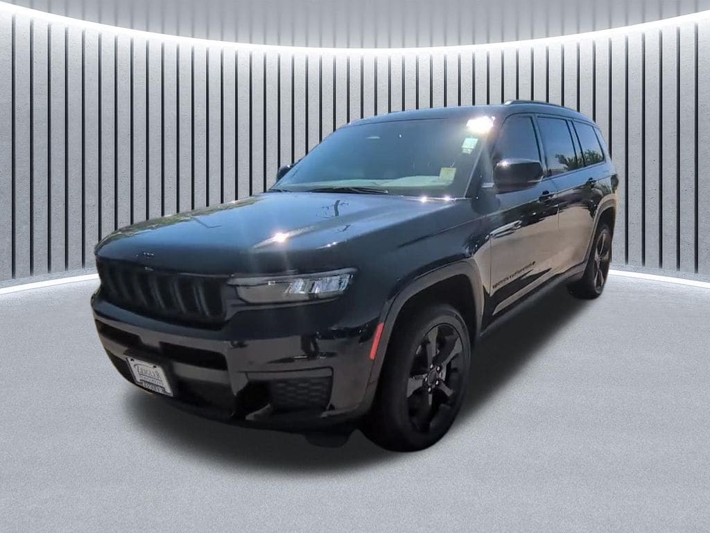 Used 2023 Jeep Grand Cherokee L Laredo SUV