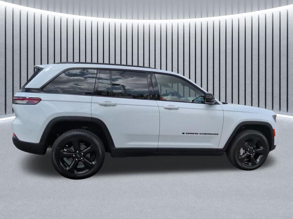 Used 2025 Jeep Grand Cherokee Limited SUV
