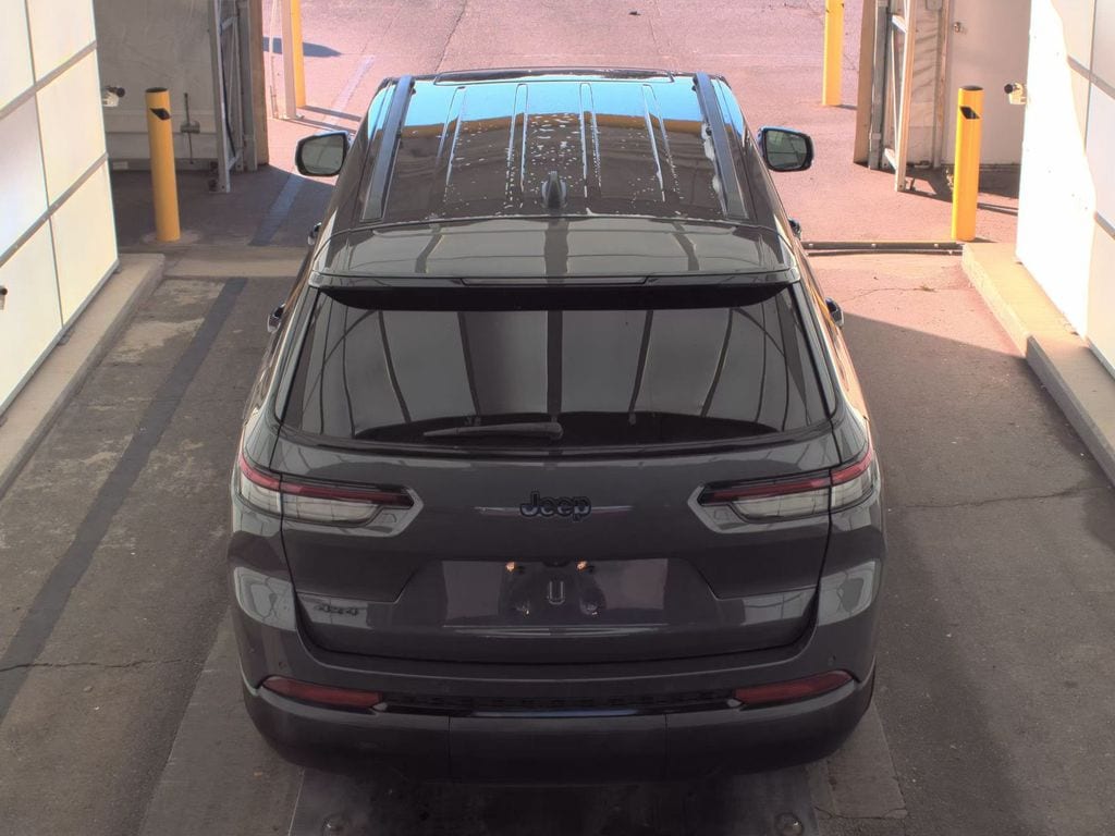 Used 2024 Jeep Grand Cherokee L Laredo SUV
