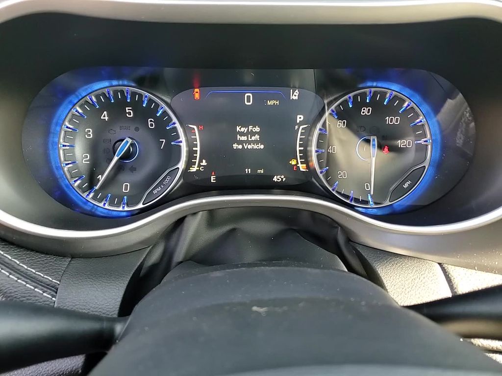 2026 Chrysler Pacifica Select - Photo 15