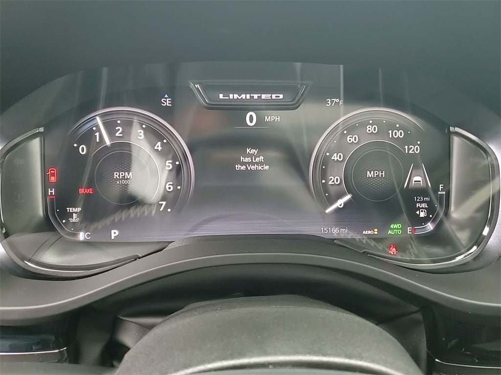 2025 RAM 1500 - Image 31