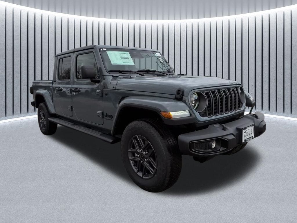 2026 Jeep Gladiator Pickup 
