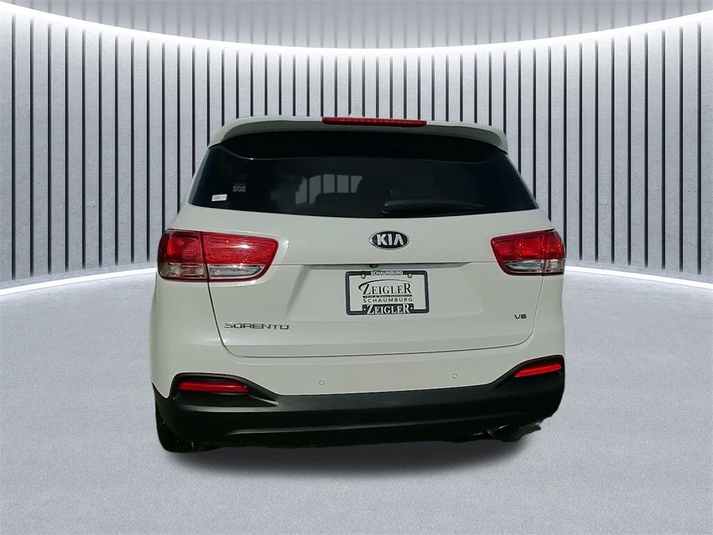 2017 KIA SORENTO - Image 11