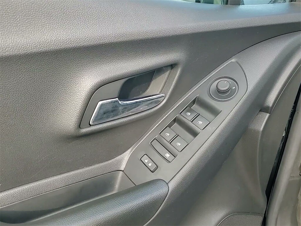 2021 CHEVROLET TRAX - Image 21