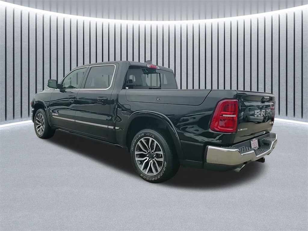 2025 RAM 1500 - Image 15