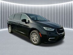 2026 Chrysler Pacifica SELECT Passenger Van