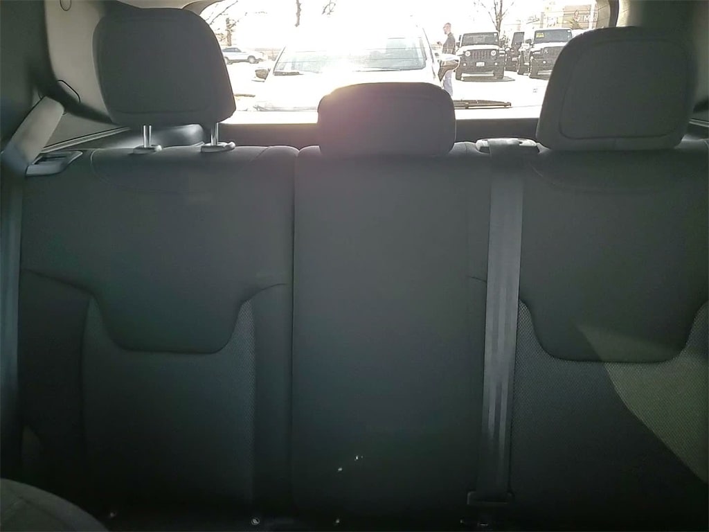 2023 JEEP RENEGADE - Image 36