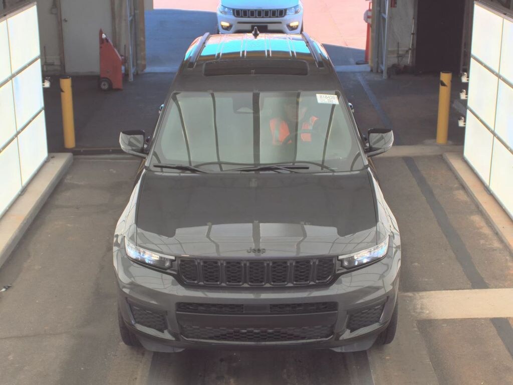 Used 2024 Jeep Grand Cherokee L Laredo SUV