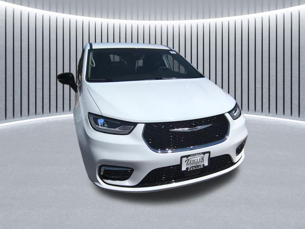 2024 Chrysler Pacifica