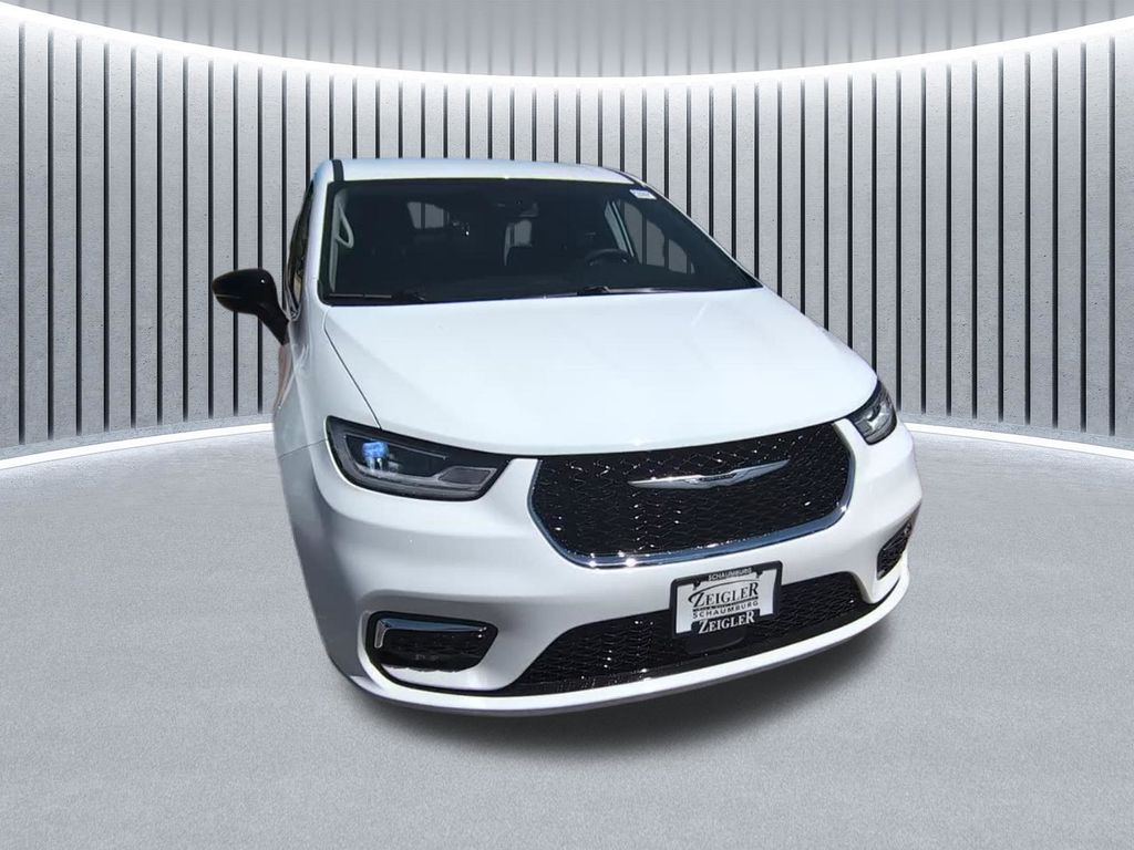 2024 Chrysler Pacifica