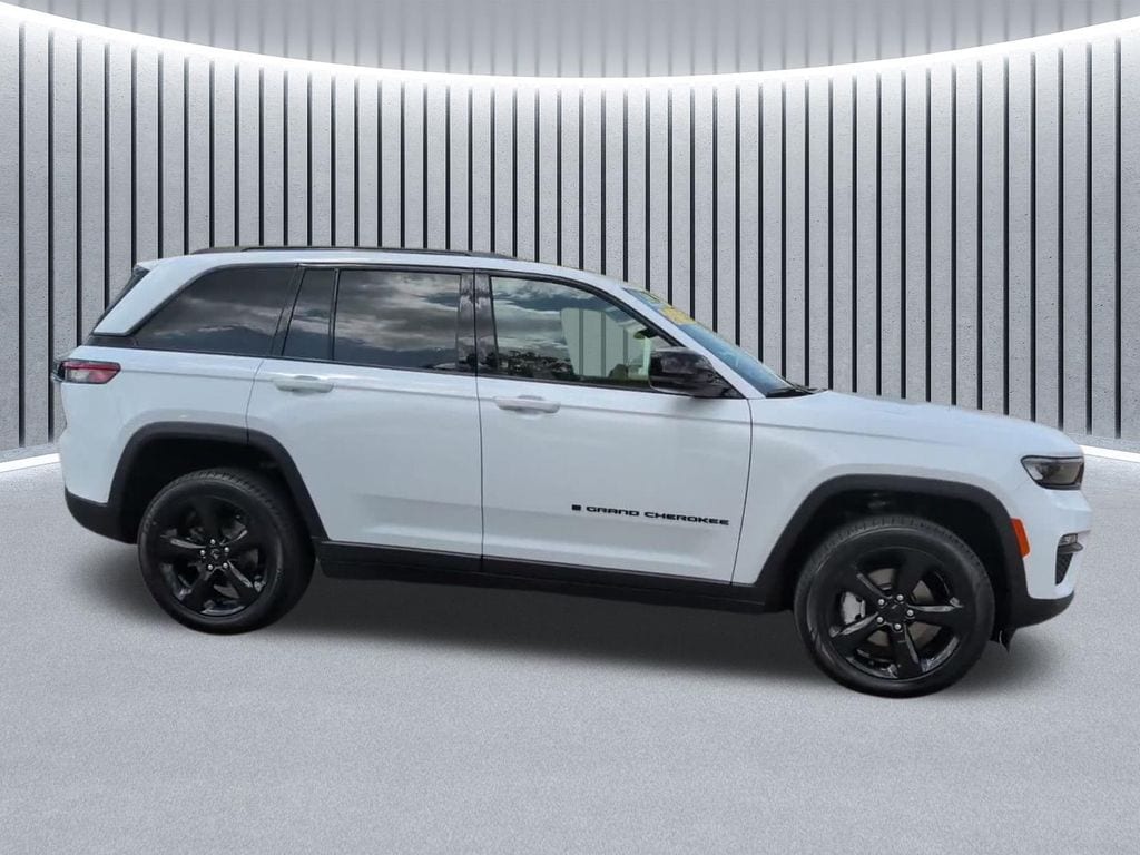 Used 2025 Jeep Grand Cherokee Limited SUV