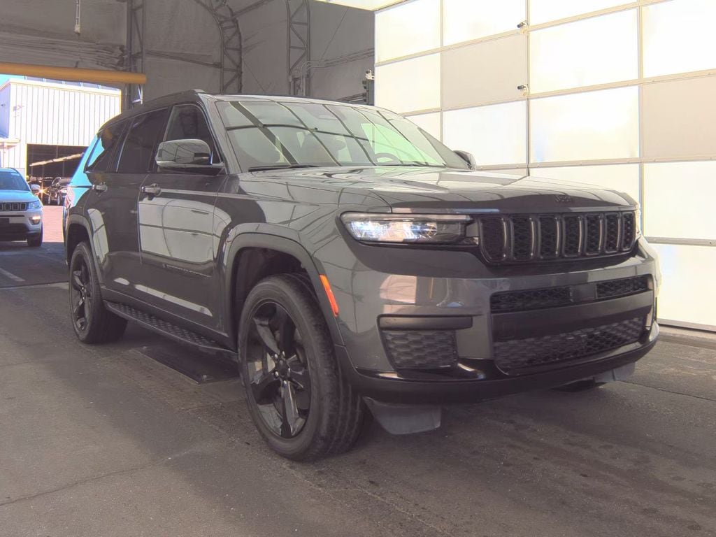 Used 2024 Jeep Grand Cherokee L Laredo SUV