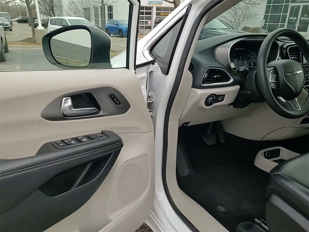 2023 CHRYSLER PACIFICA - Image 20
