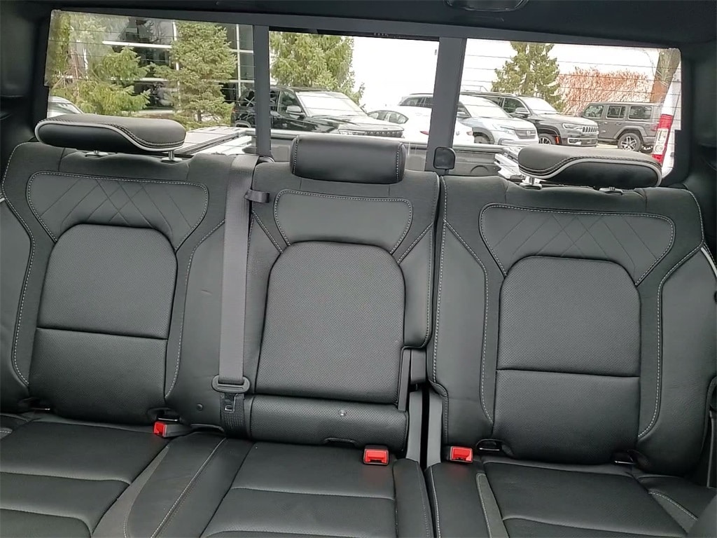 2025 RAM 1500 - Image 36