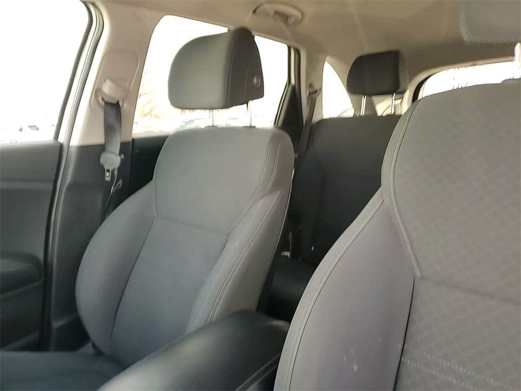 2017 KIA SORENTO - Image 30