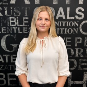 Staff member Aleksa Plewa from ID_fc13de