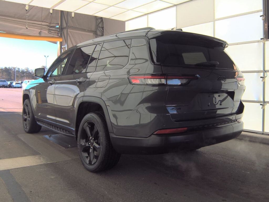 Used 2024 Jeep Grand Cherokee L Laredo SUV